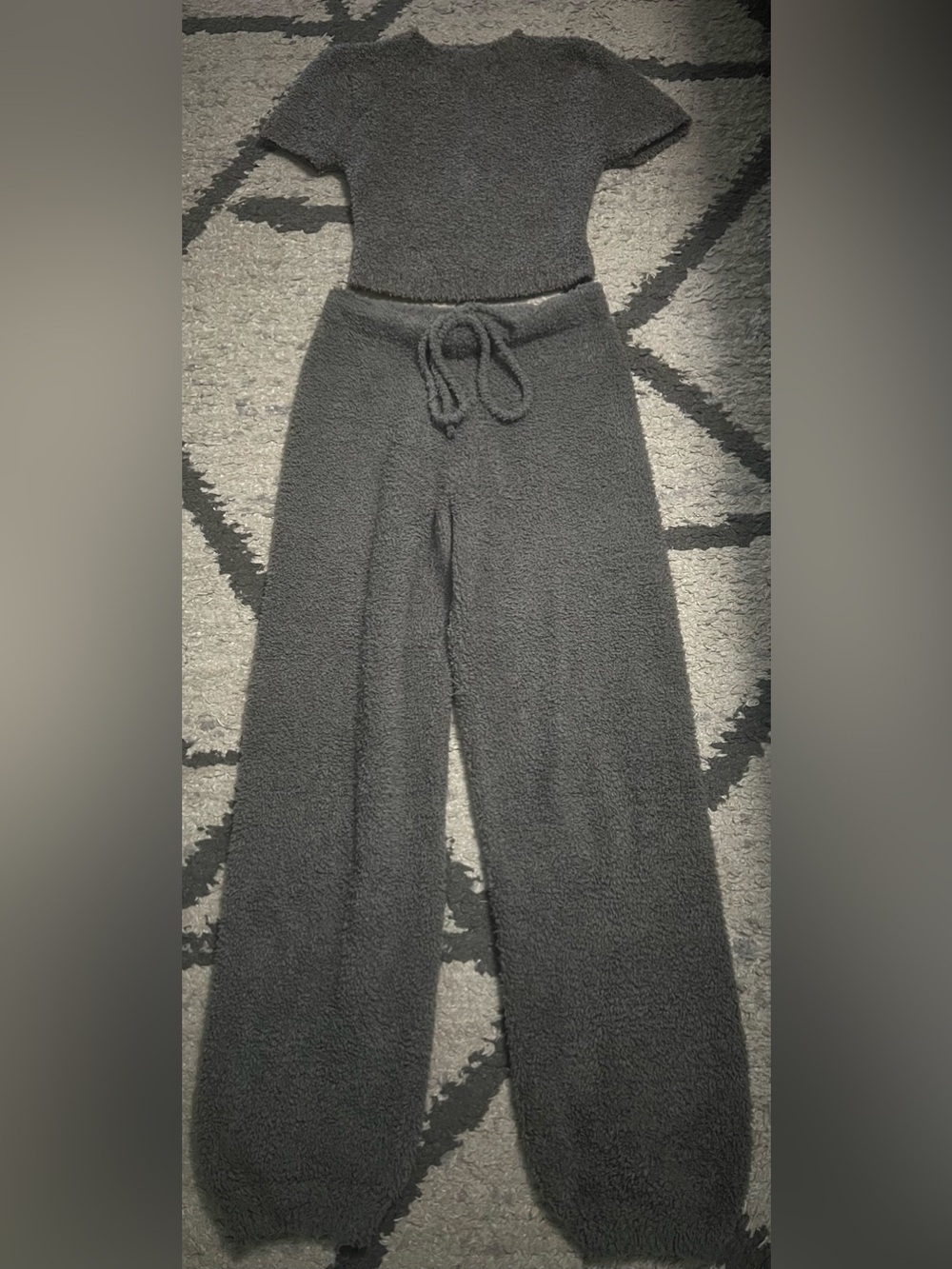 SKIMS Plush Drawstring Joggers and shirt set -  Gray